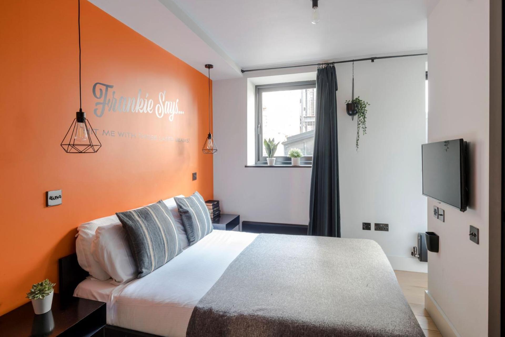 The Good Vibes Parlour - Covent Garden - By Frankie Says Apartment London Luaran gambar